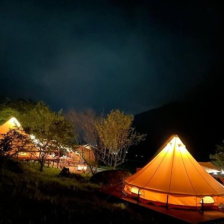 Ties Camp Ground Nagiso Hotell Exteriör bild