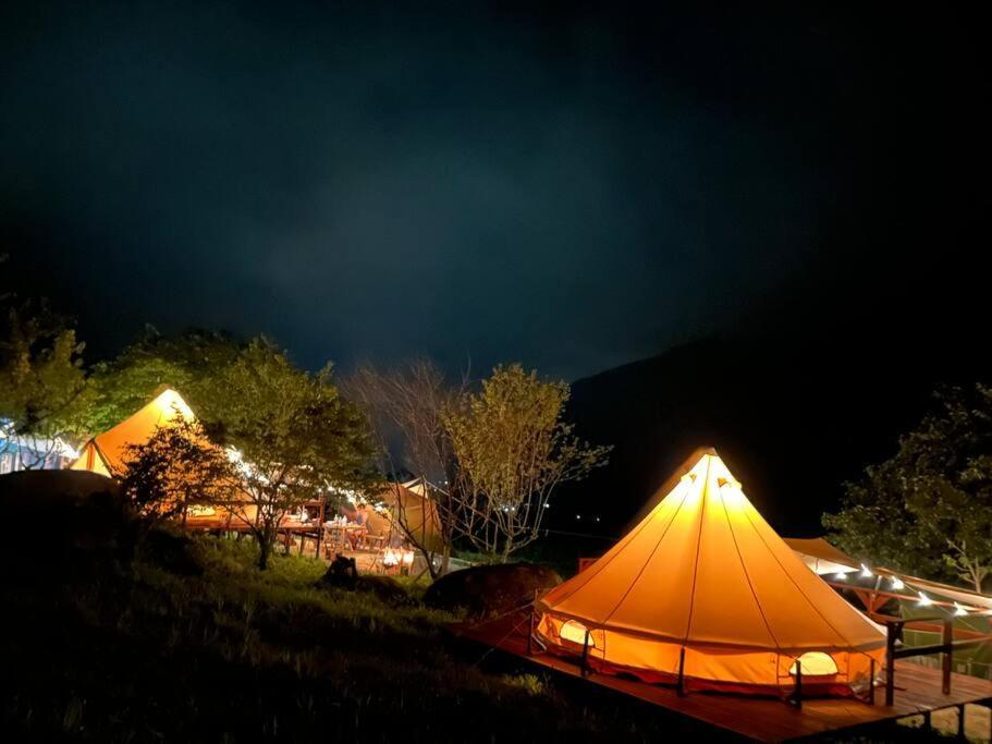 Ties Camp Ground Nagiso Hotell Exteriör bild